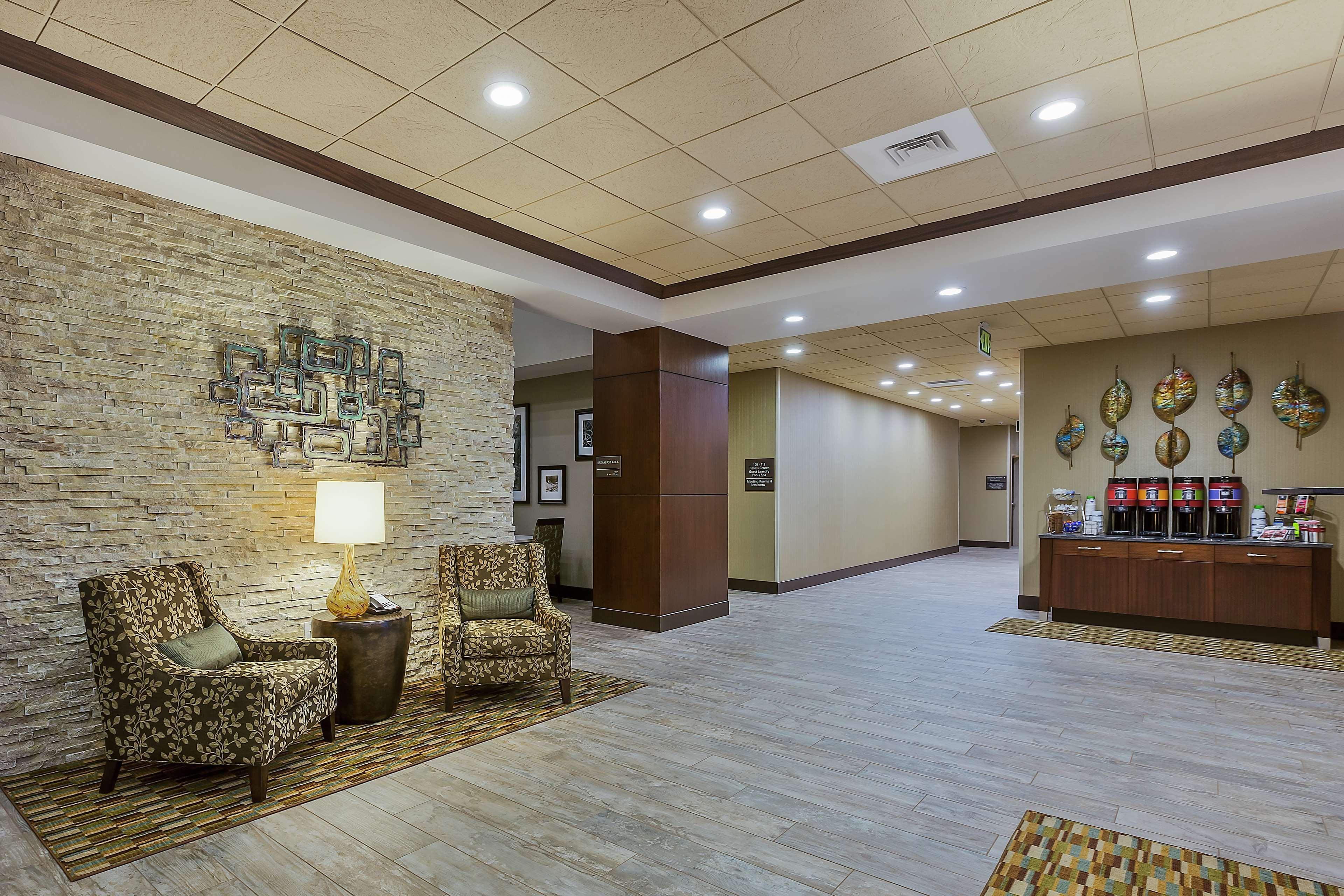 Hampton Inn & Suites Бенд Екстериор снимка