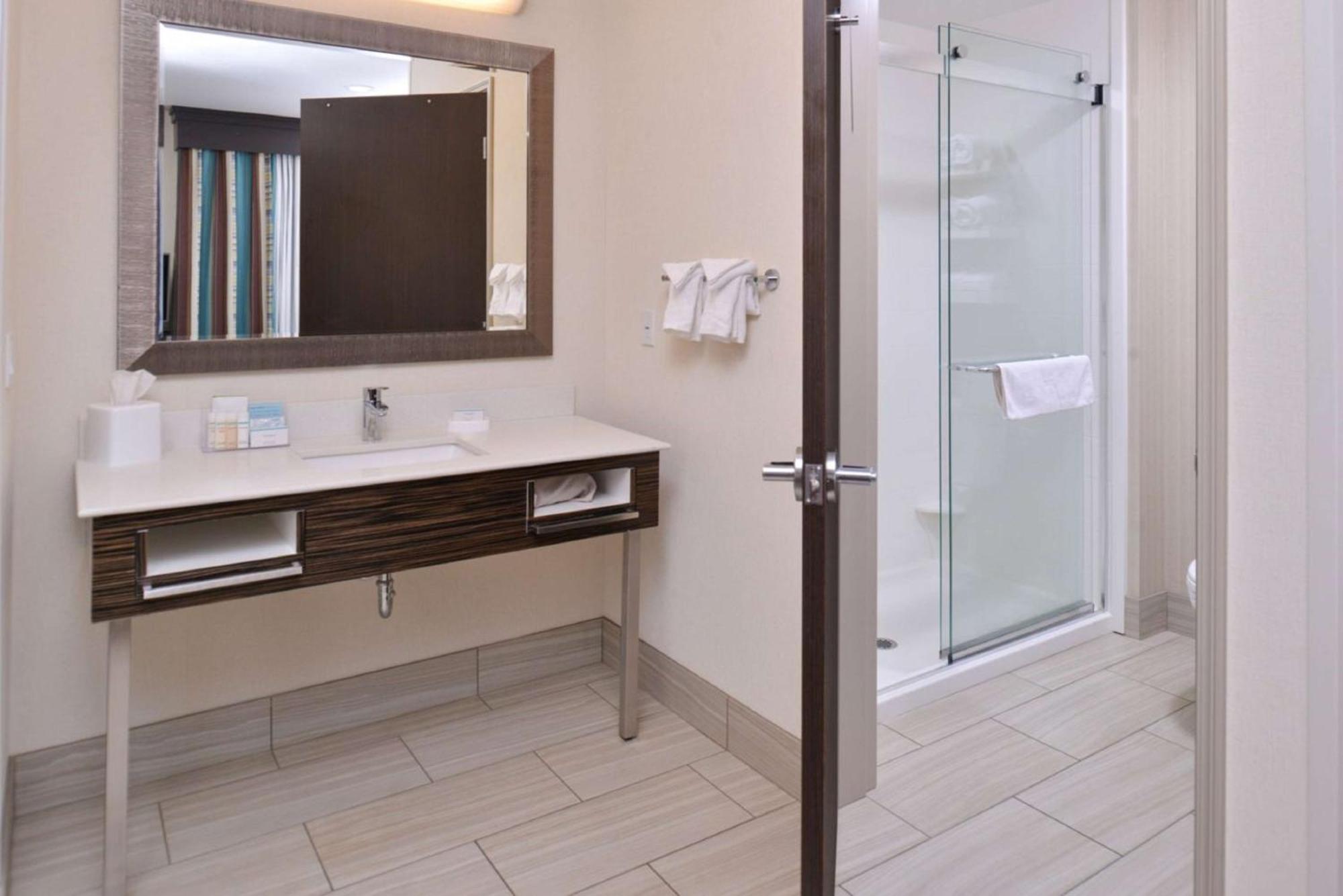Hampton Inn & Suites Бенд Екстериор снимка